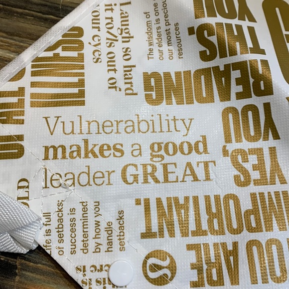 Lululemon gold small tote - Picture 4 of 5